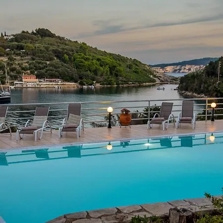 Dolphin House By The Sea * Porto Ozias