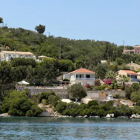 Dolphin House By The Sea *