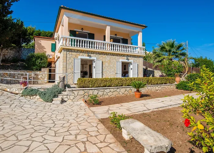 Dolphin House By The Sea Вилла *