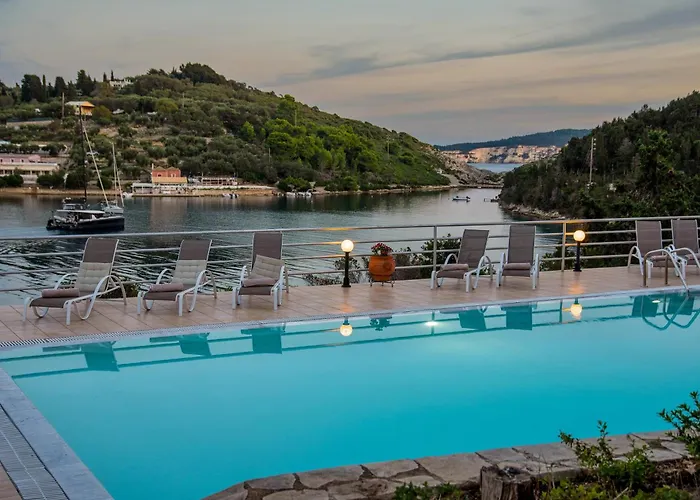 Dolphin House By The Sea * Porto Ozias