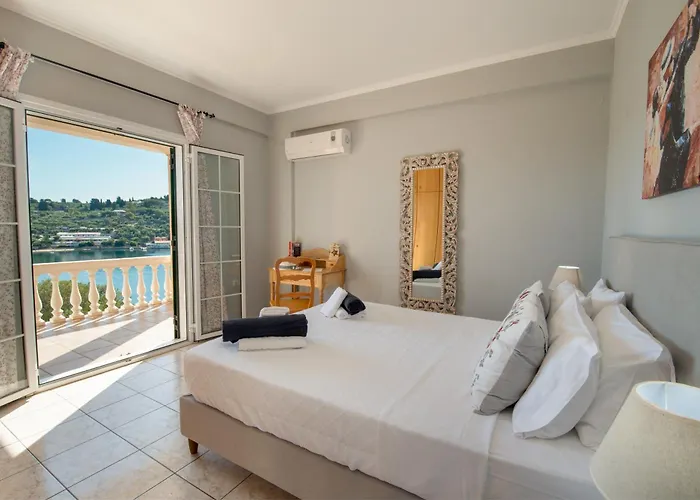 Dolphin House By The Sea Вилла *